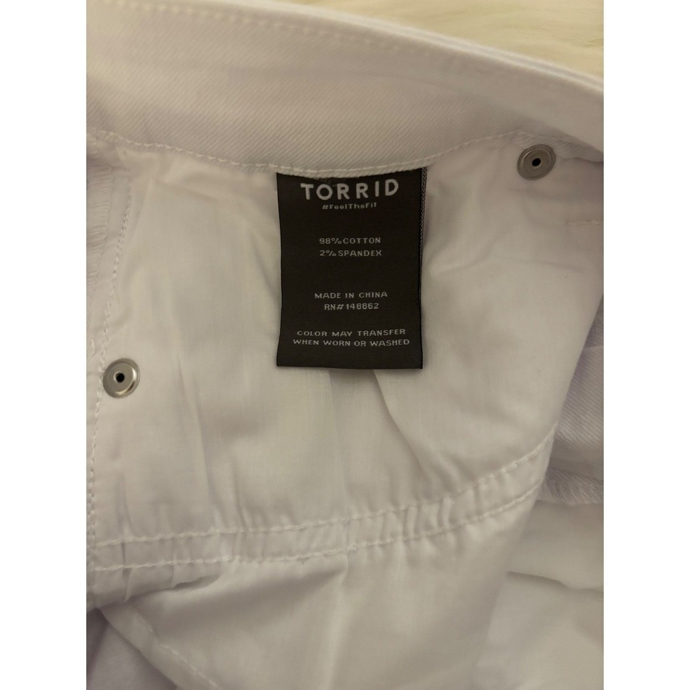 Torrid White Denim Mini Skirt Size 14 NWT Stretch Optic White Classic - Picture 4 of 7